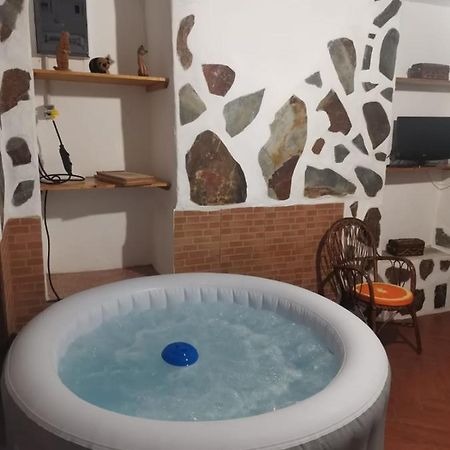 فيلا Casita Rural Con Jacuzzi Climatizado. لوس رياليخوس المظهر الخارجي الصورة